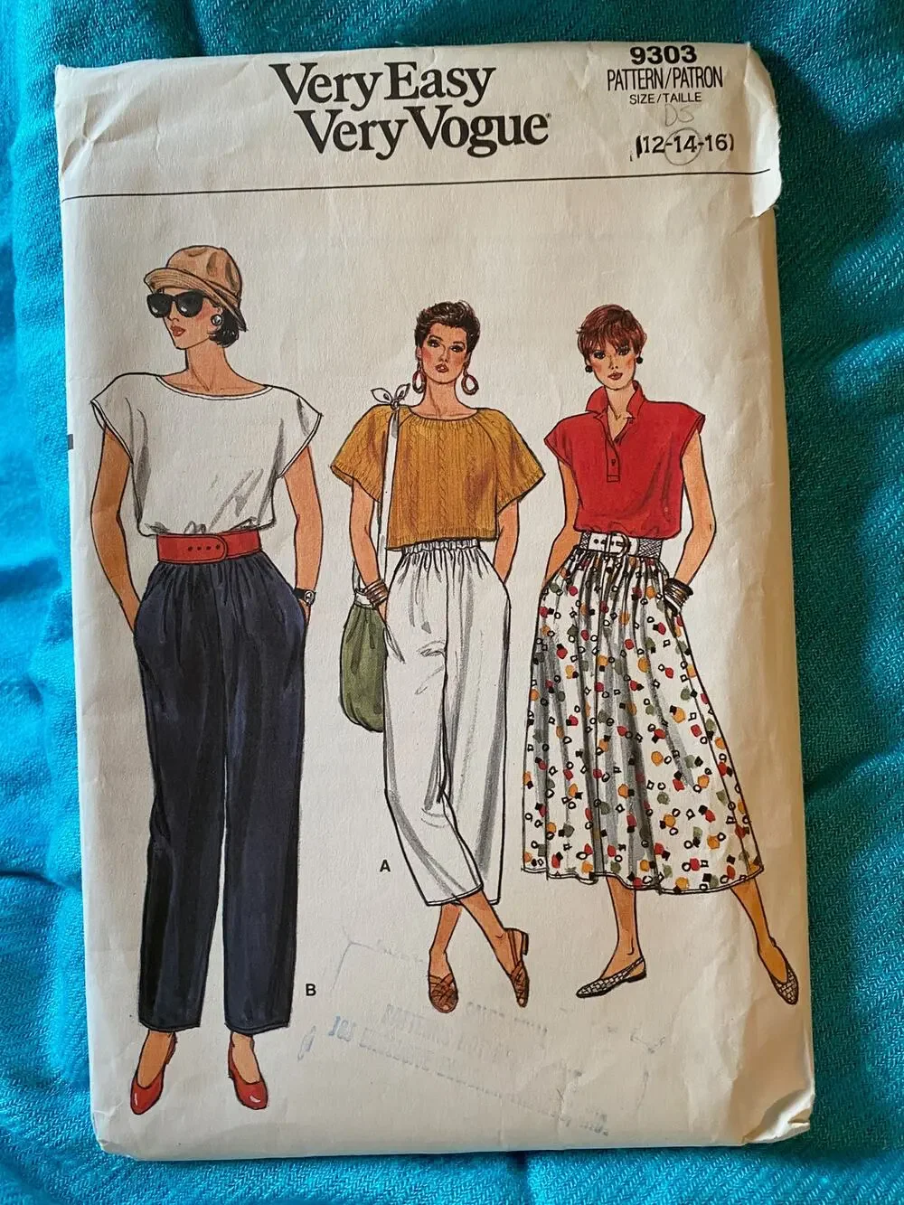Vogue sewing pattern 9303 pants skirt pockets size 12 14